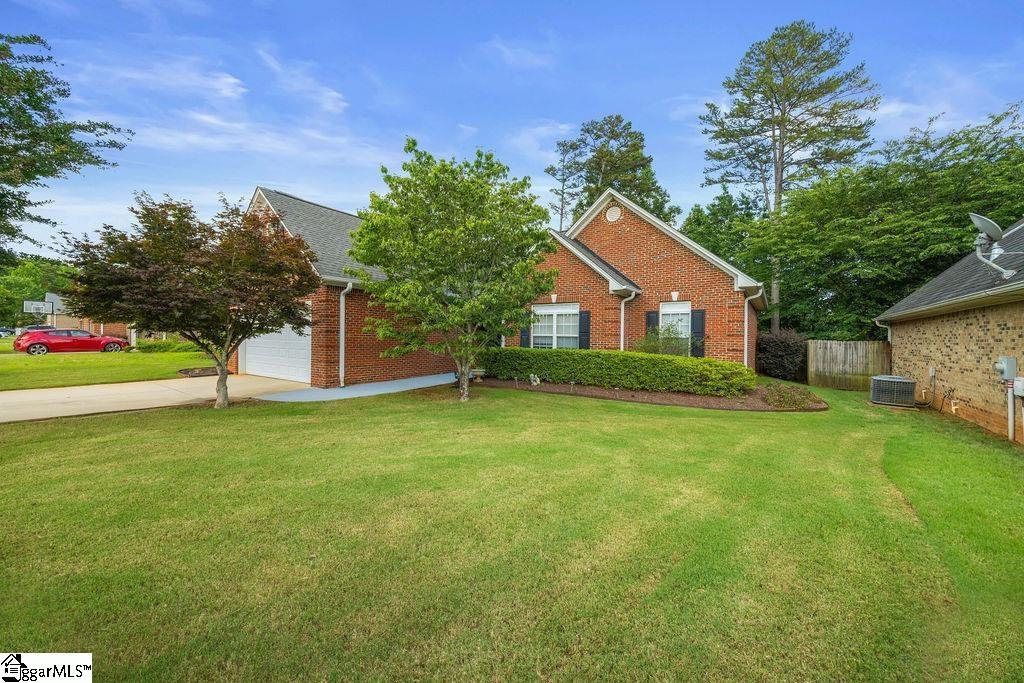 232 N Hamlet Court
