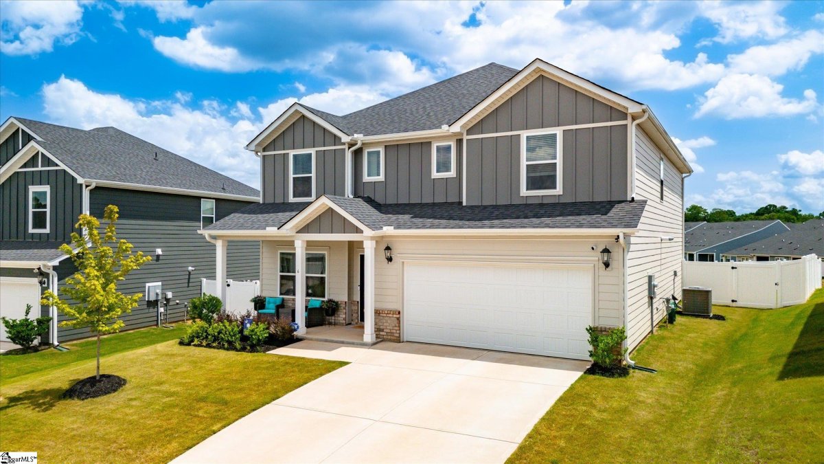 6 Roderick Lane
