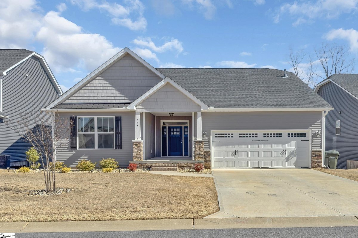 285 Foxbank Circle