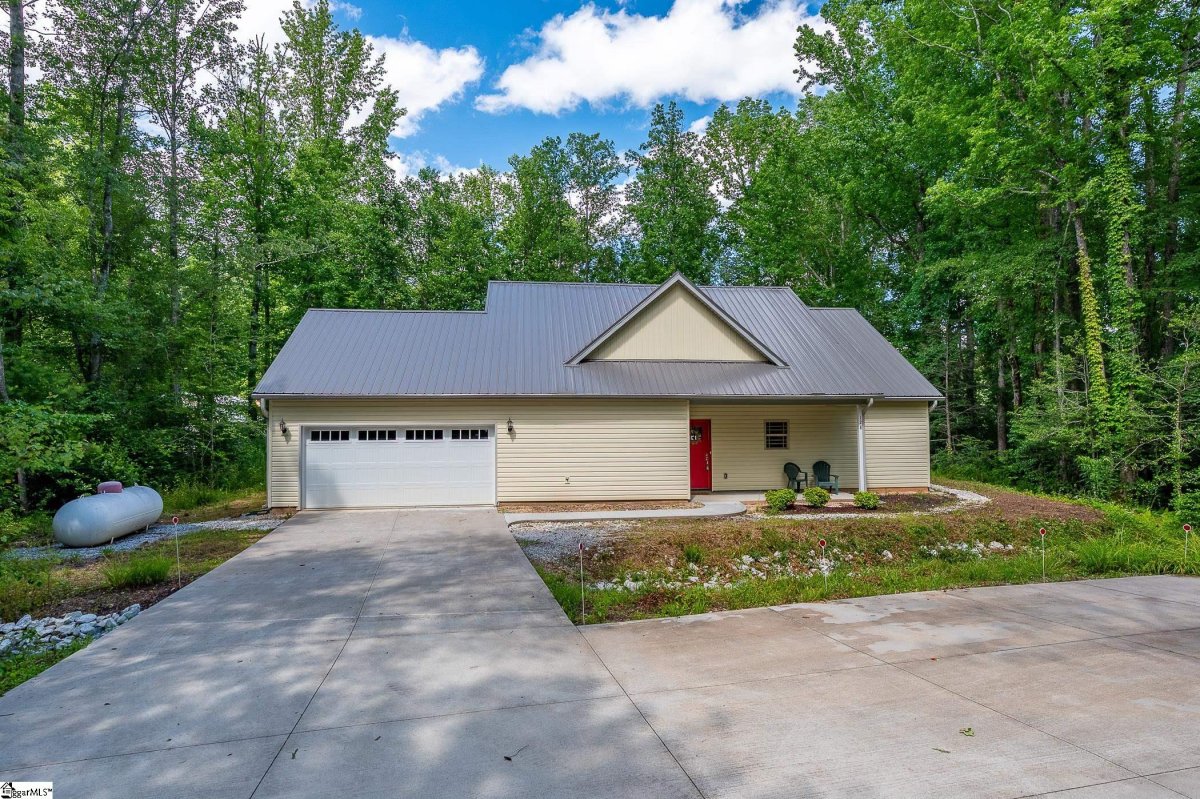 128 Willys Creek Circle
