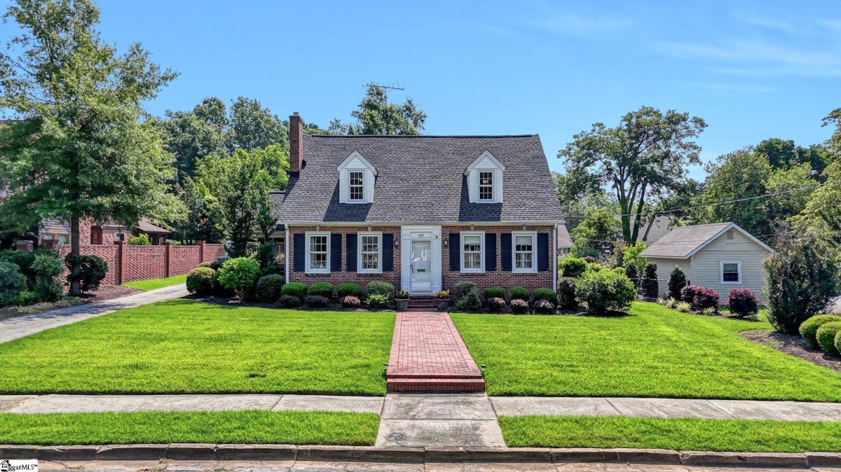 305 Hickory Street
