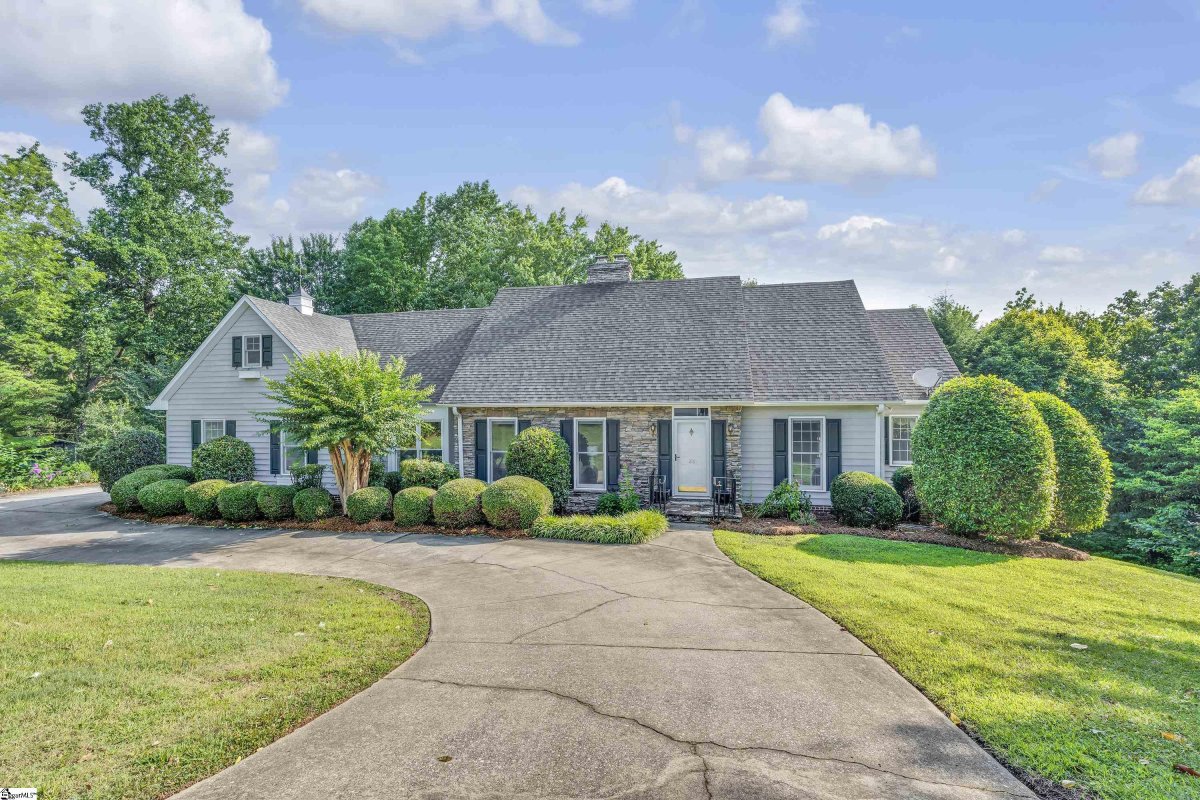 218 Fairview Drive