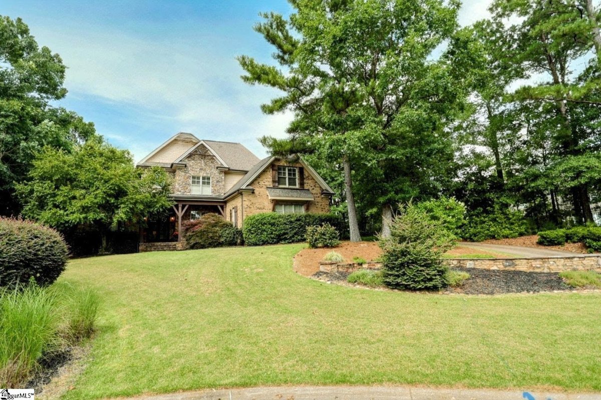 108 Ledgestone Way