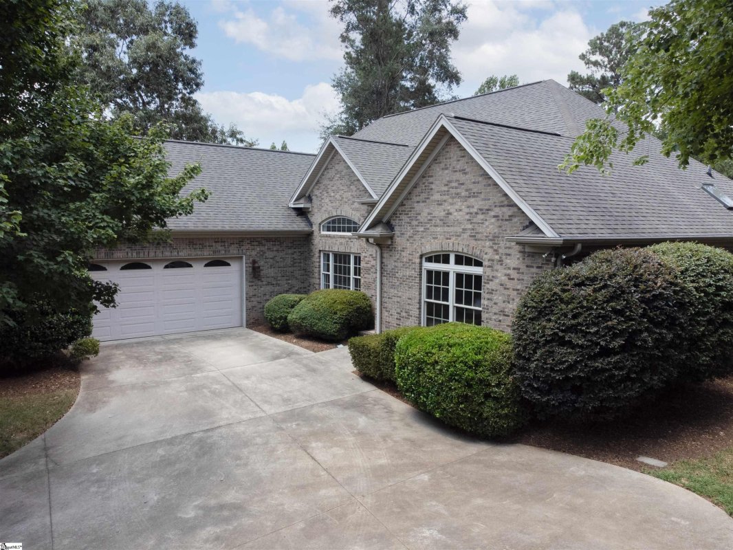 124 Bentwater Trail
