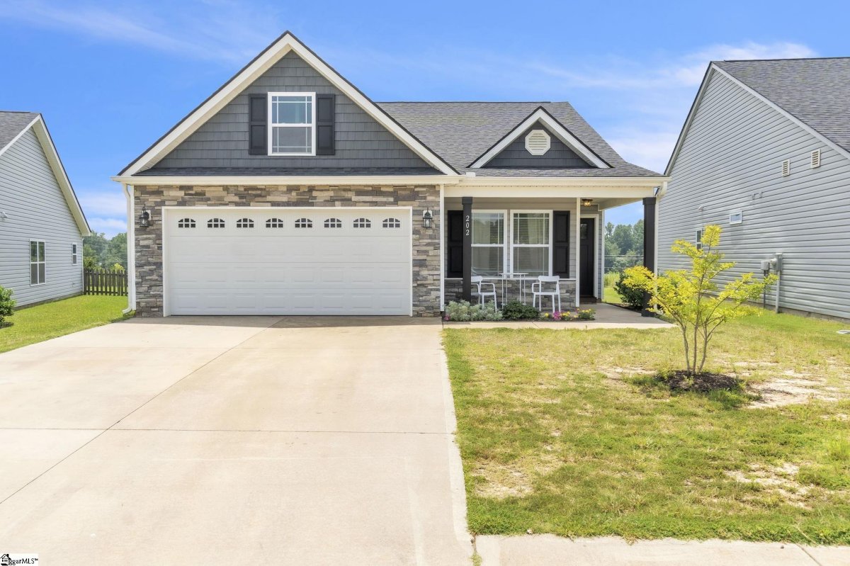 202 Highland Springs Loop