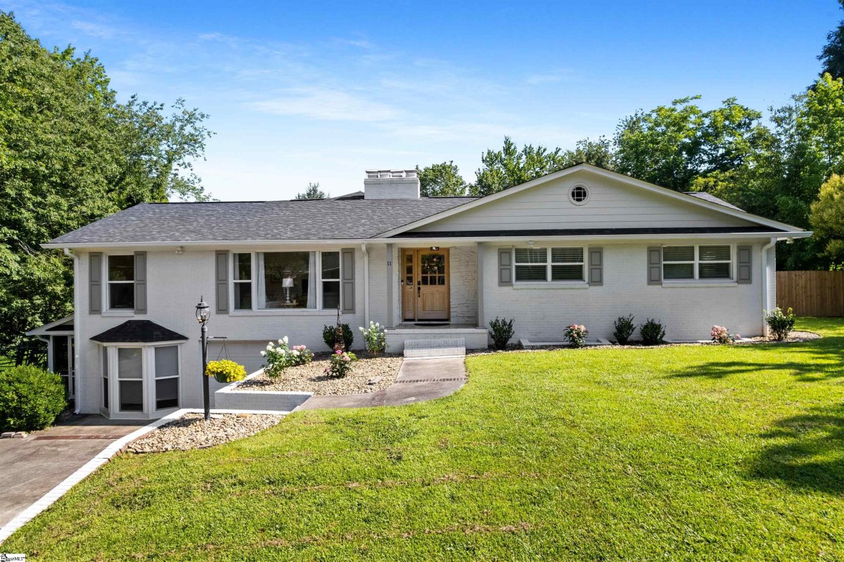 11 Northway Drive