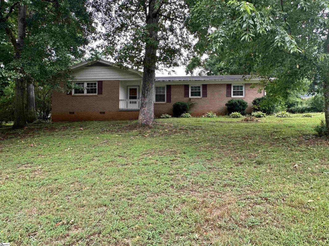 108 Anglewood Drive