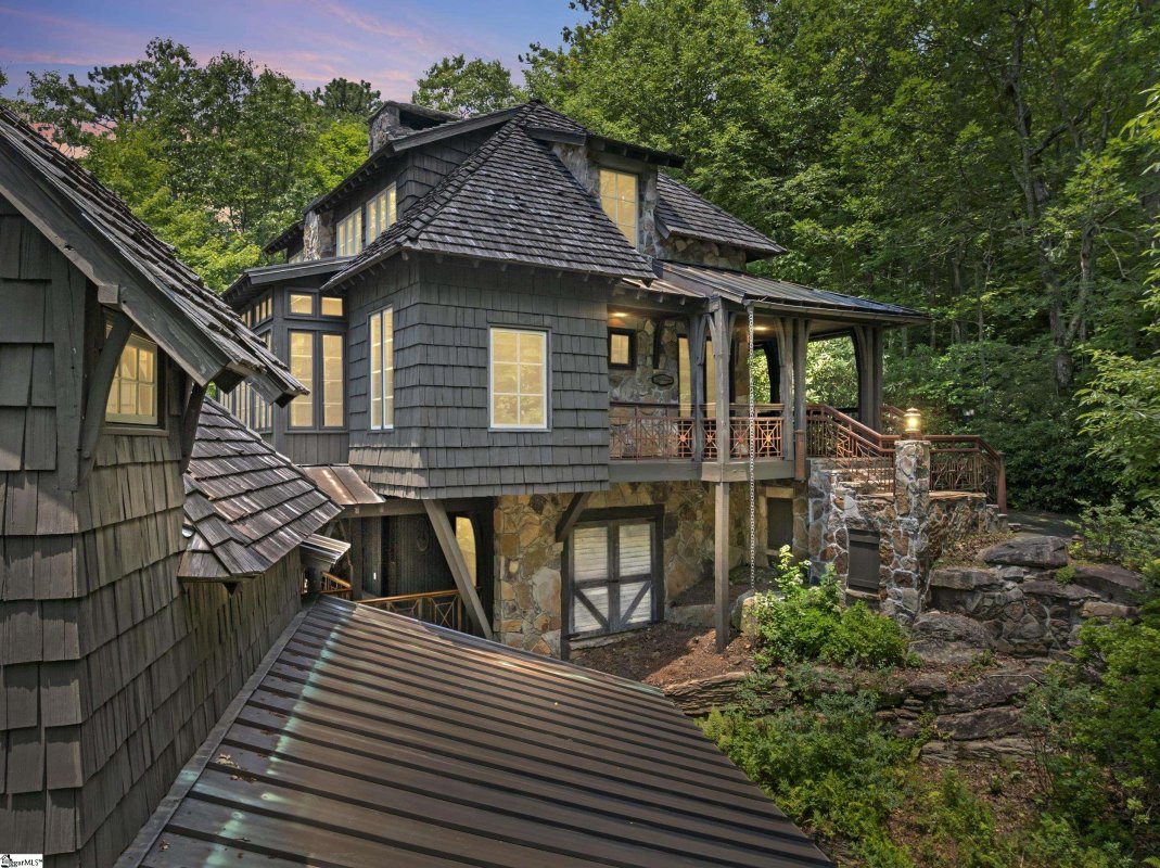 130 Columbine Way