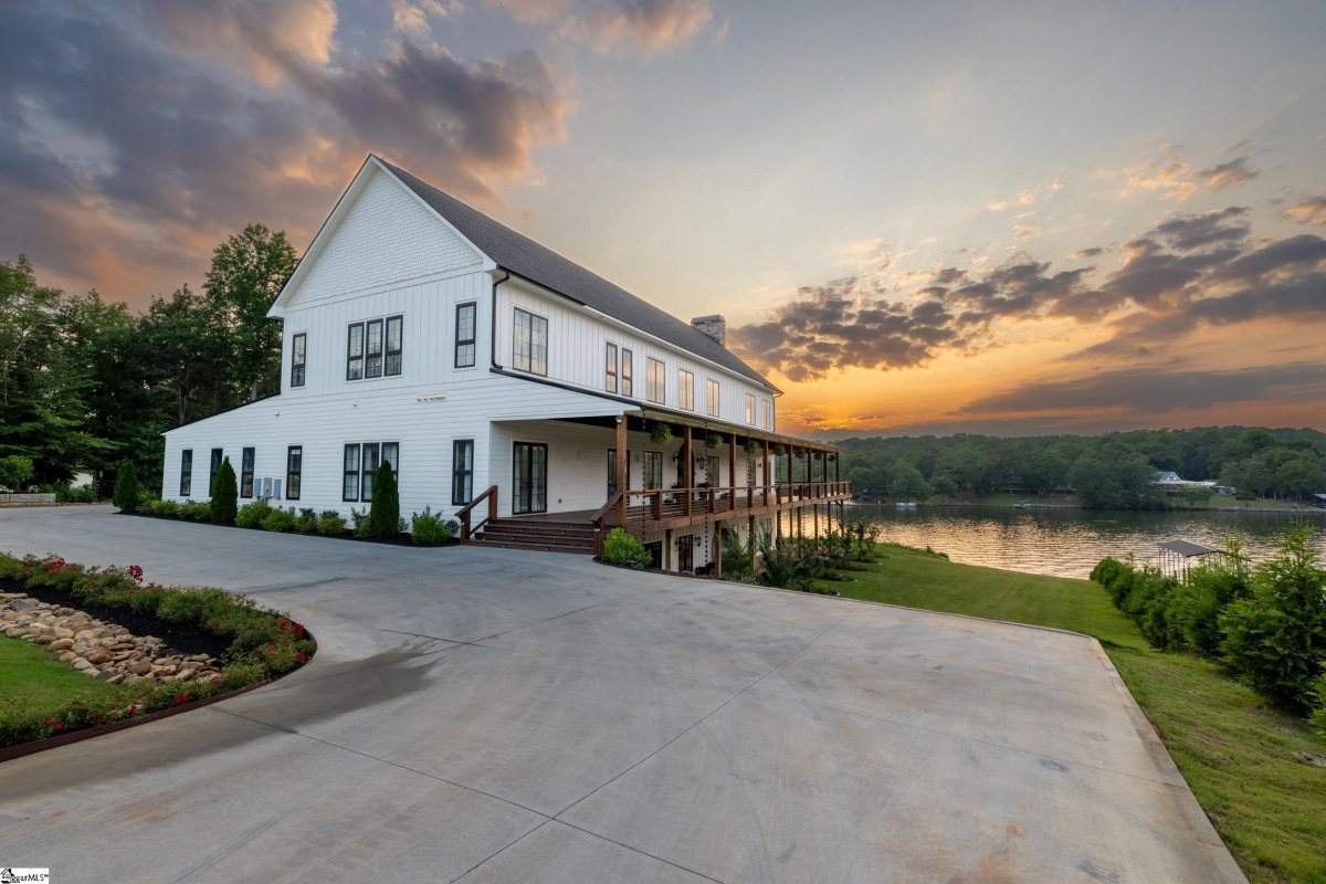 126 Clearview Drive