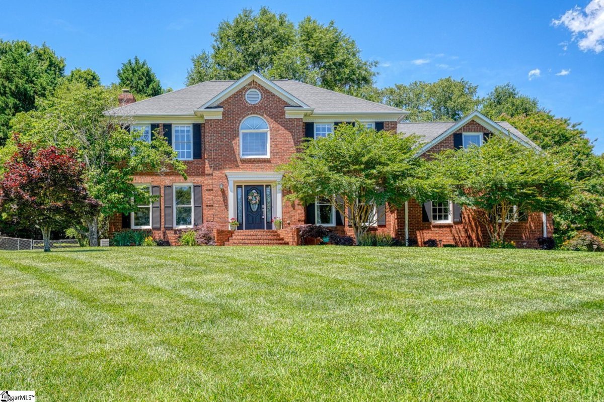 225 W Killarney Lake
