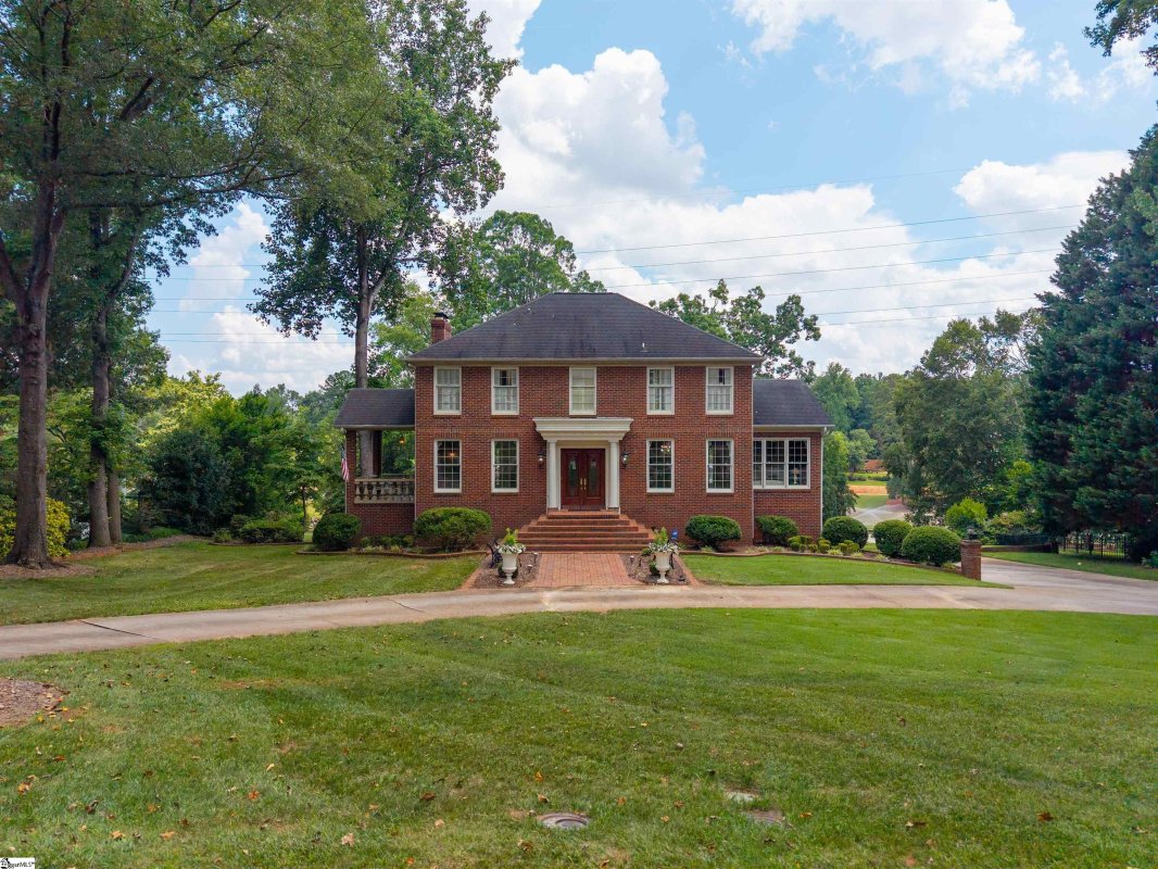 61 Forest Lane
