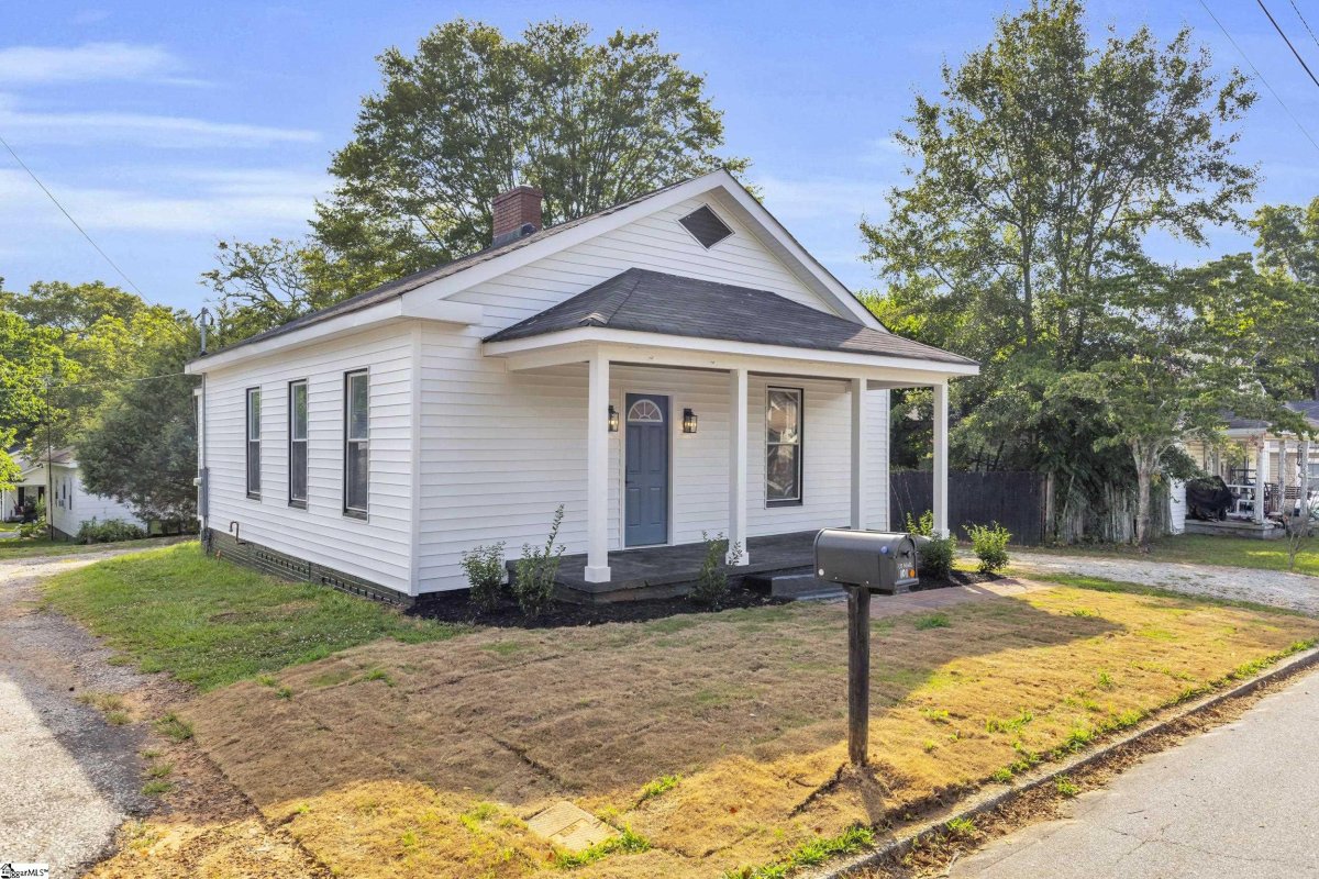 101 Ellison Circle