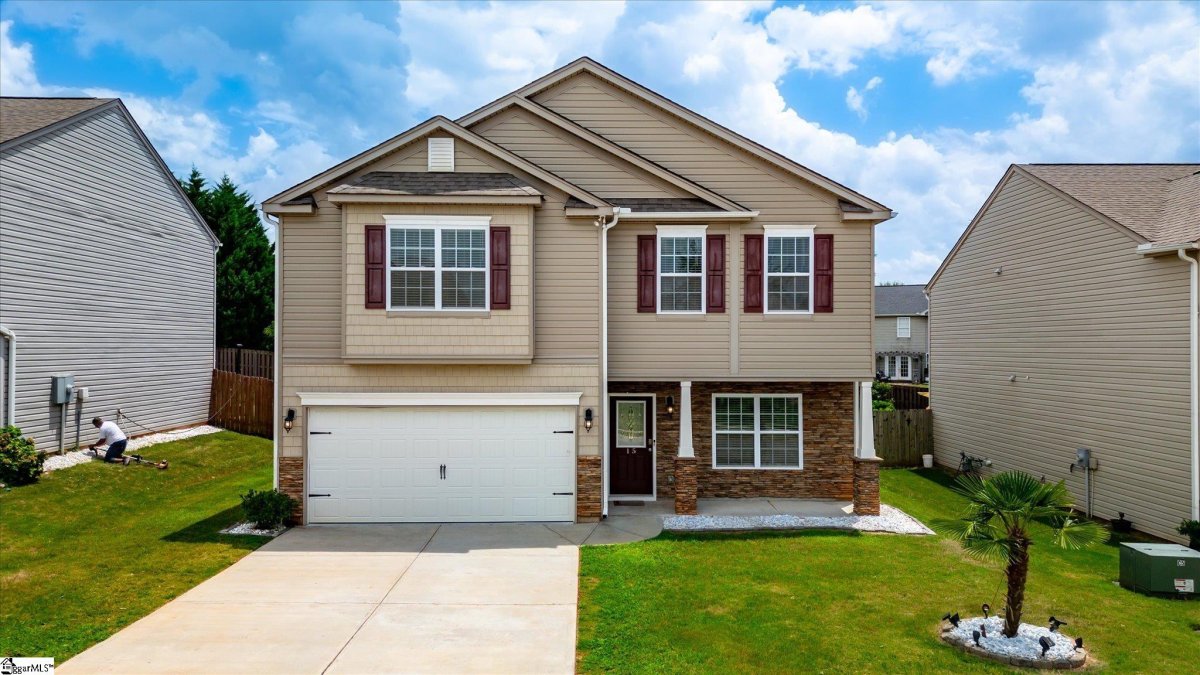 15 Spyglen Way