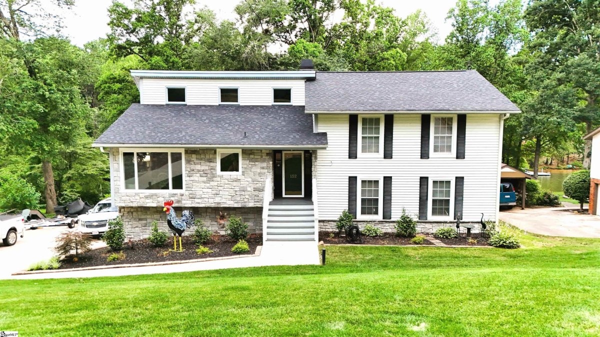 152 Lake Bowen Drive