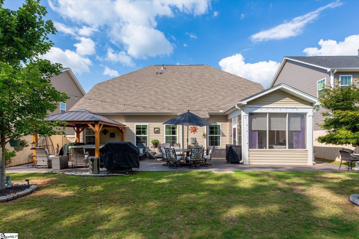 111 Crisp Cameo Court