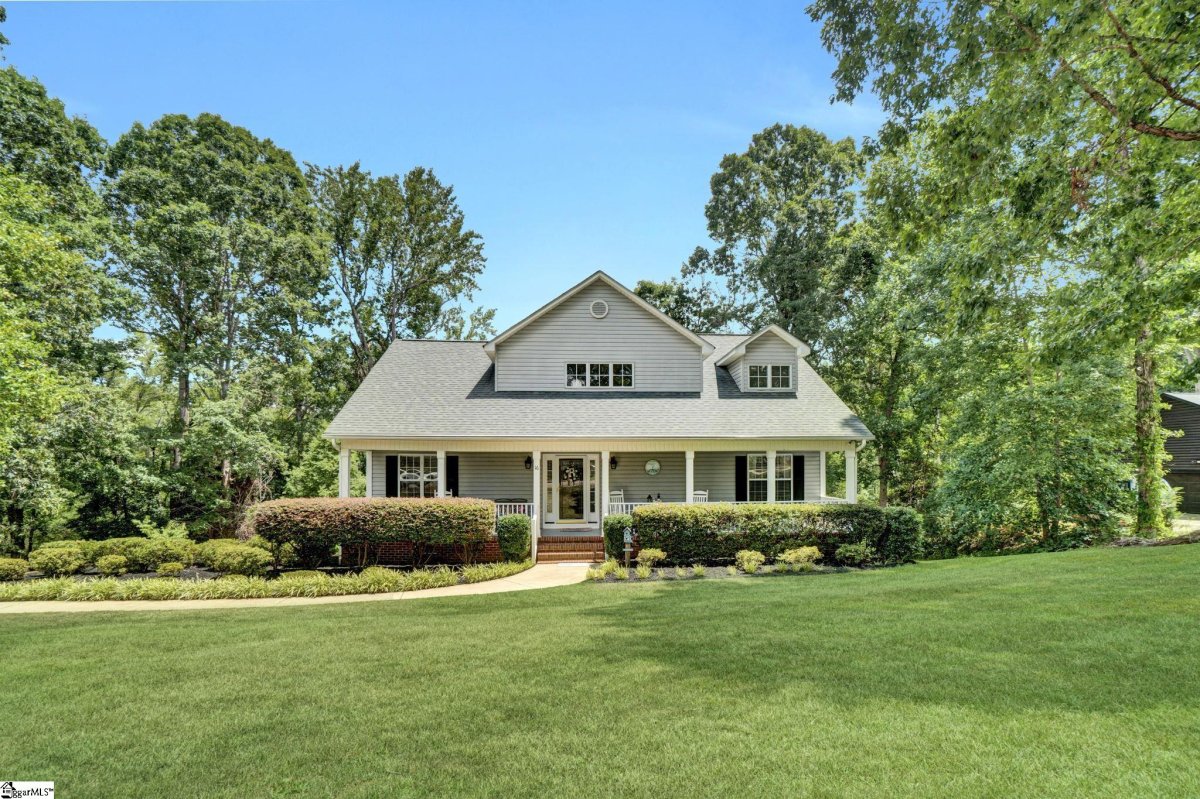 16 Monroe Court