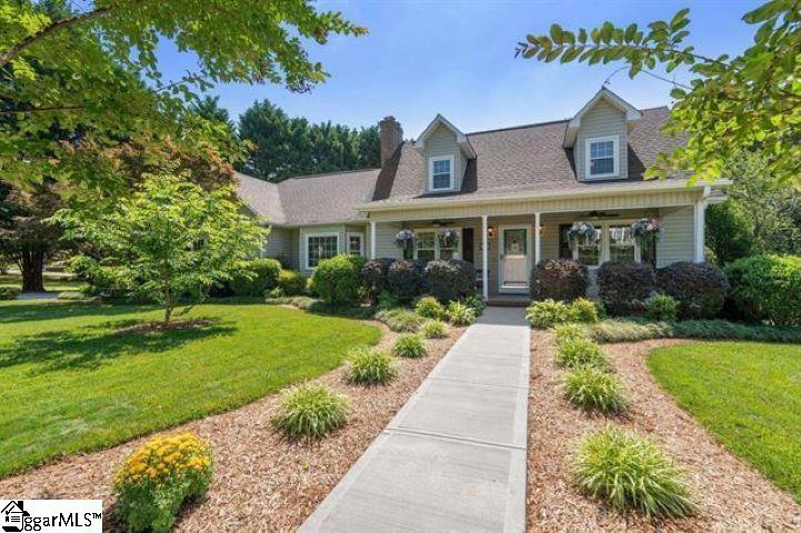 103 Oak Wind Circle