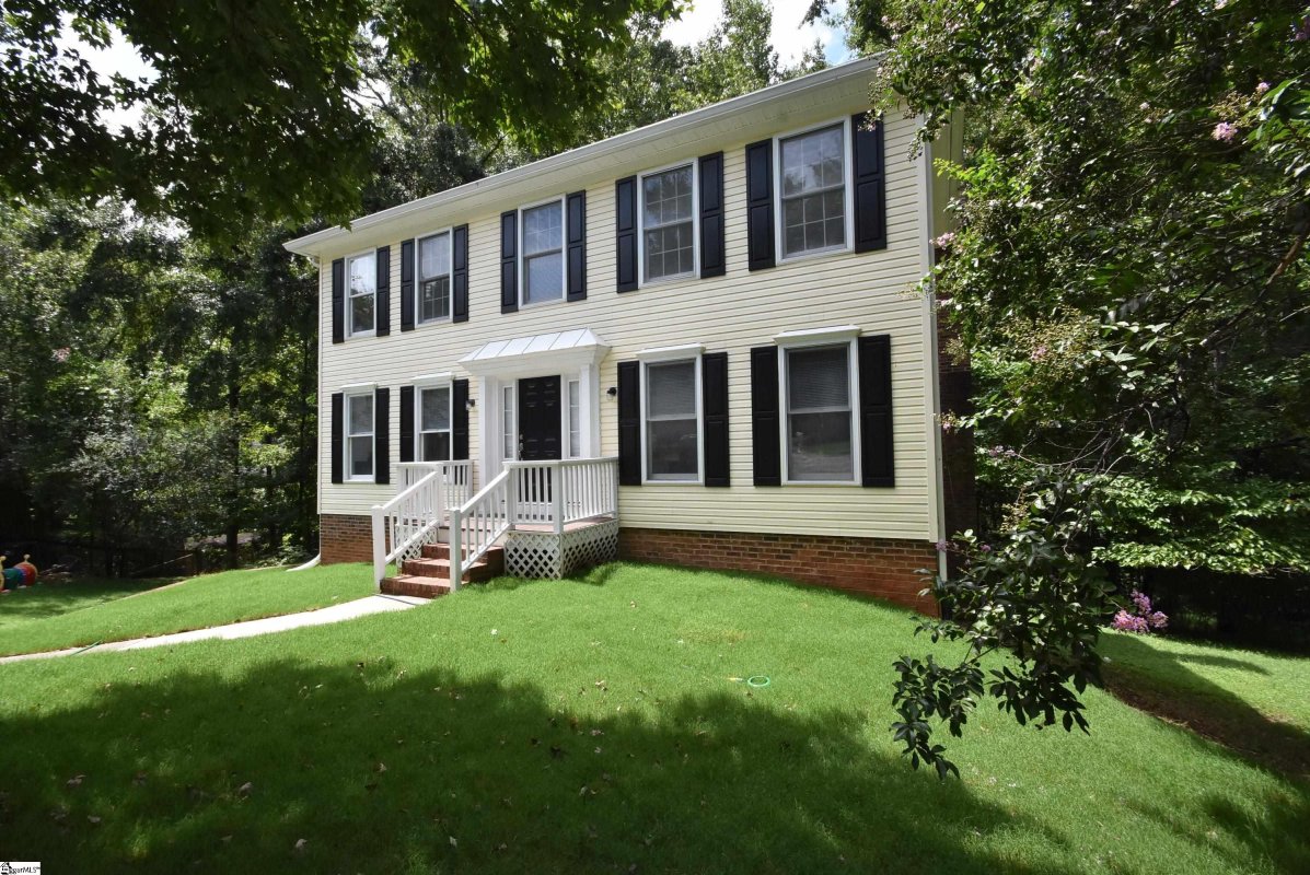 511 Foxhound Road
