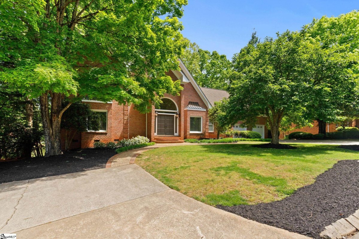 103 Greenleaf Lane