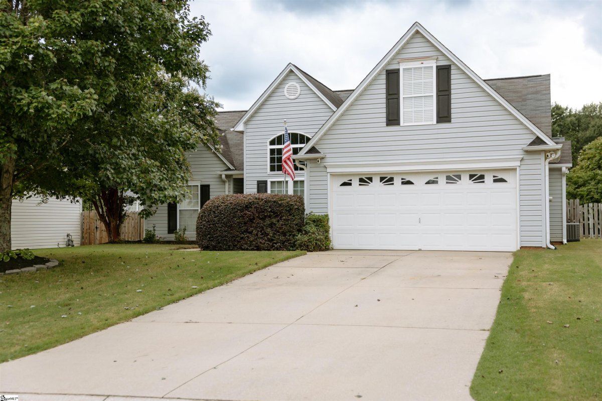 107 Longwood Lane