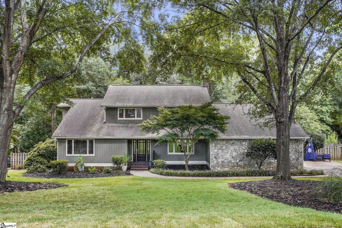 8 Sugarberry Drive