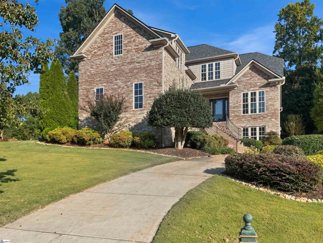710 Mosswood Lane