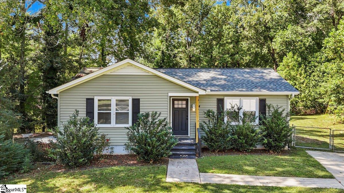 4 Cloverdale Court