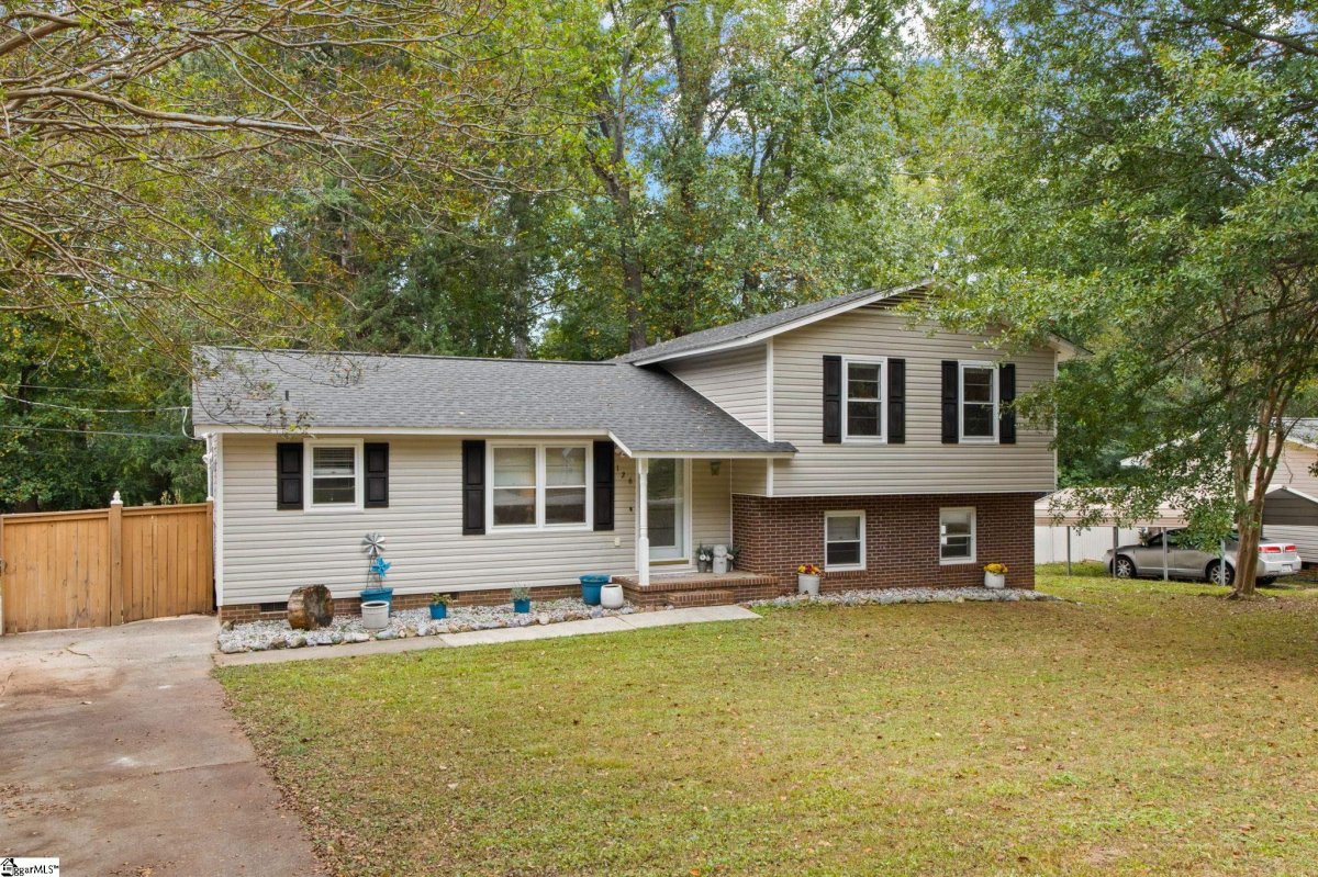 126 Ashdown Drive