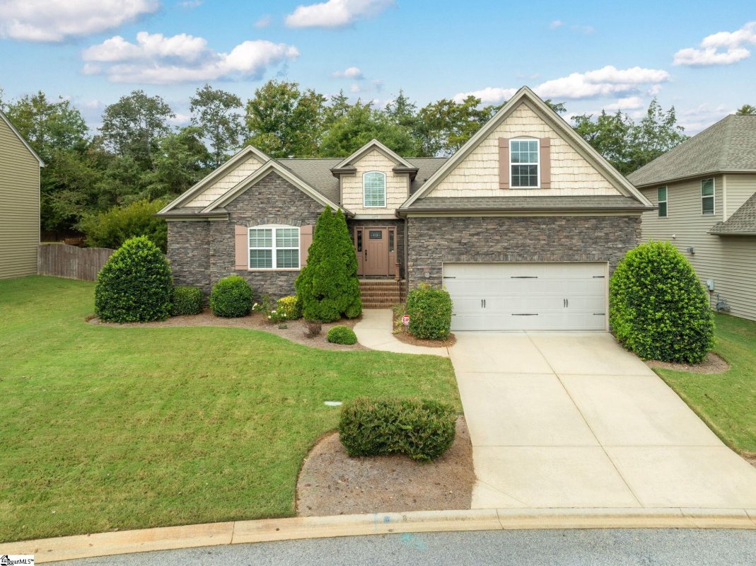 205 Bergen Lane