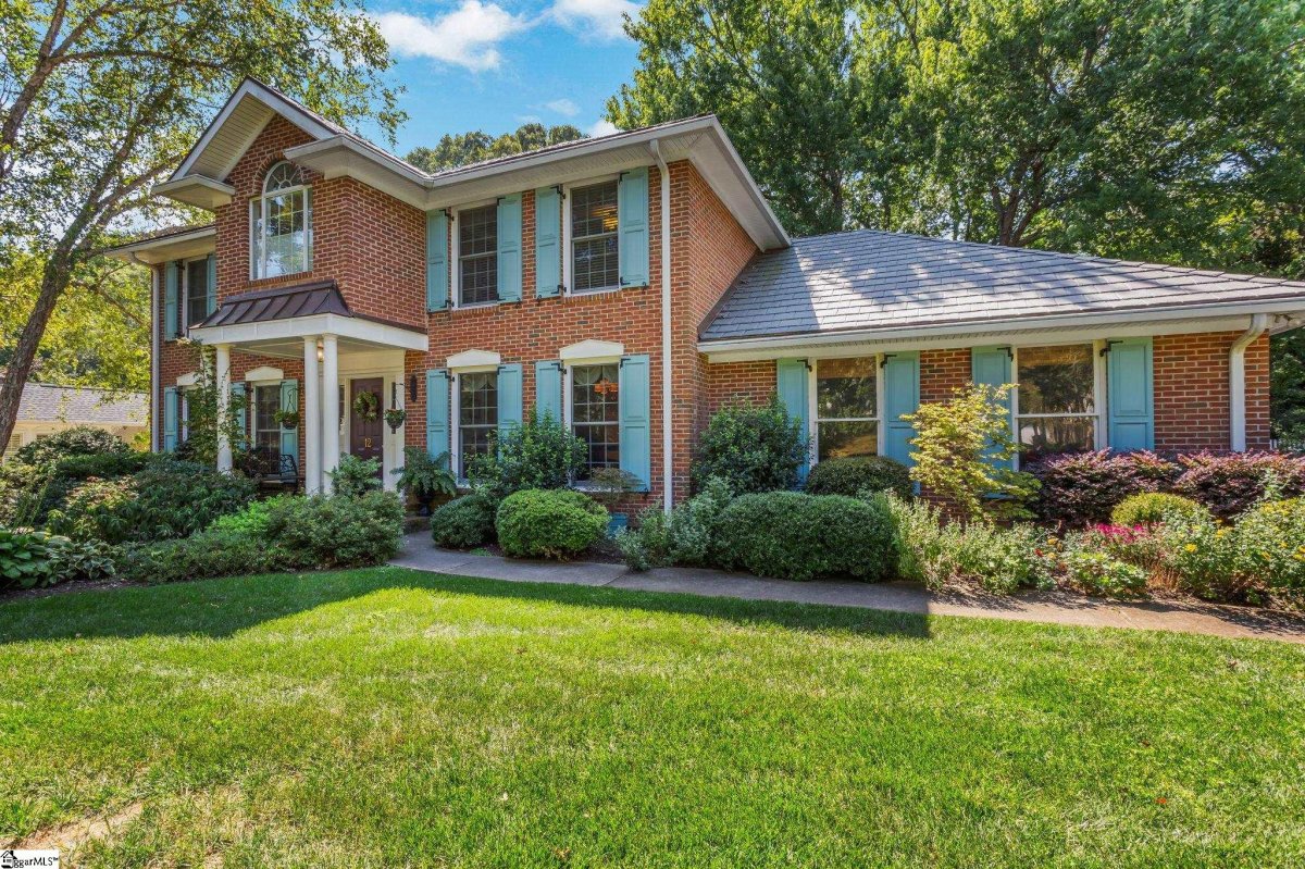 12 Ashwicke Lane