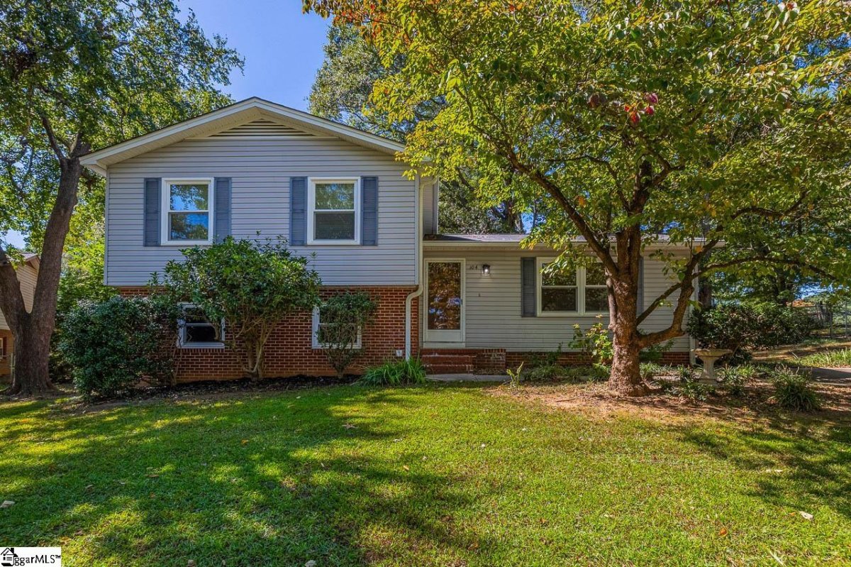 104 Chuckwood Drive