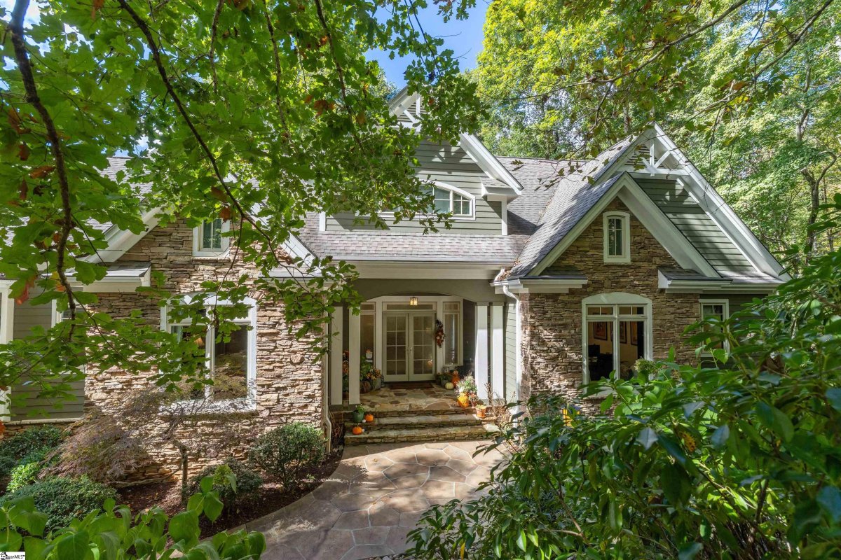 913 High Knoll Way