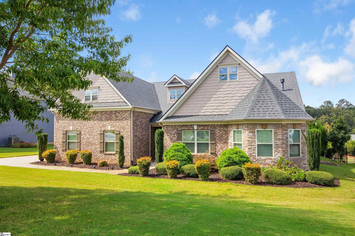 113 Ridgewater Court