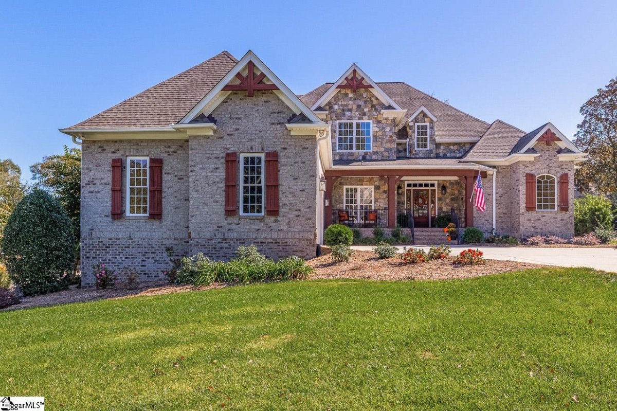 1 Riverbanks Court