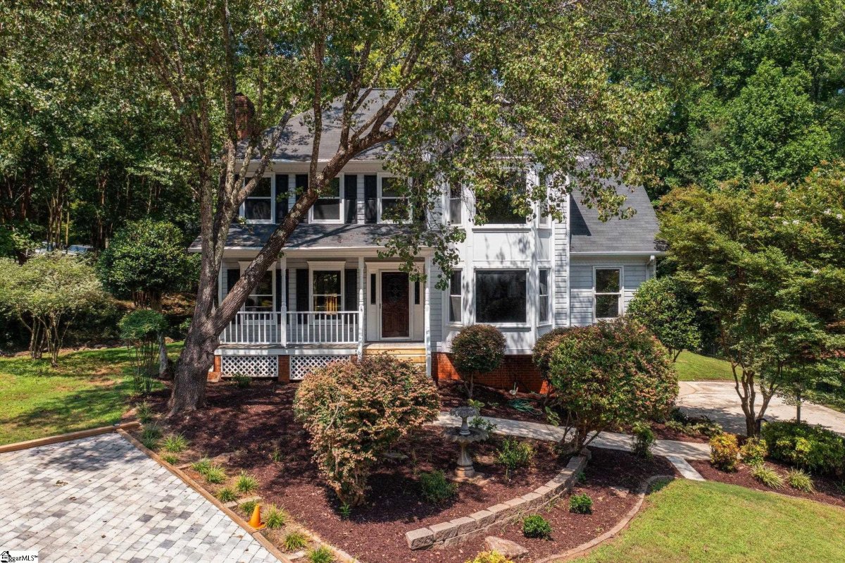 28 Bernwood Drive