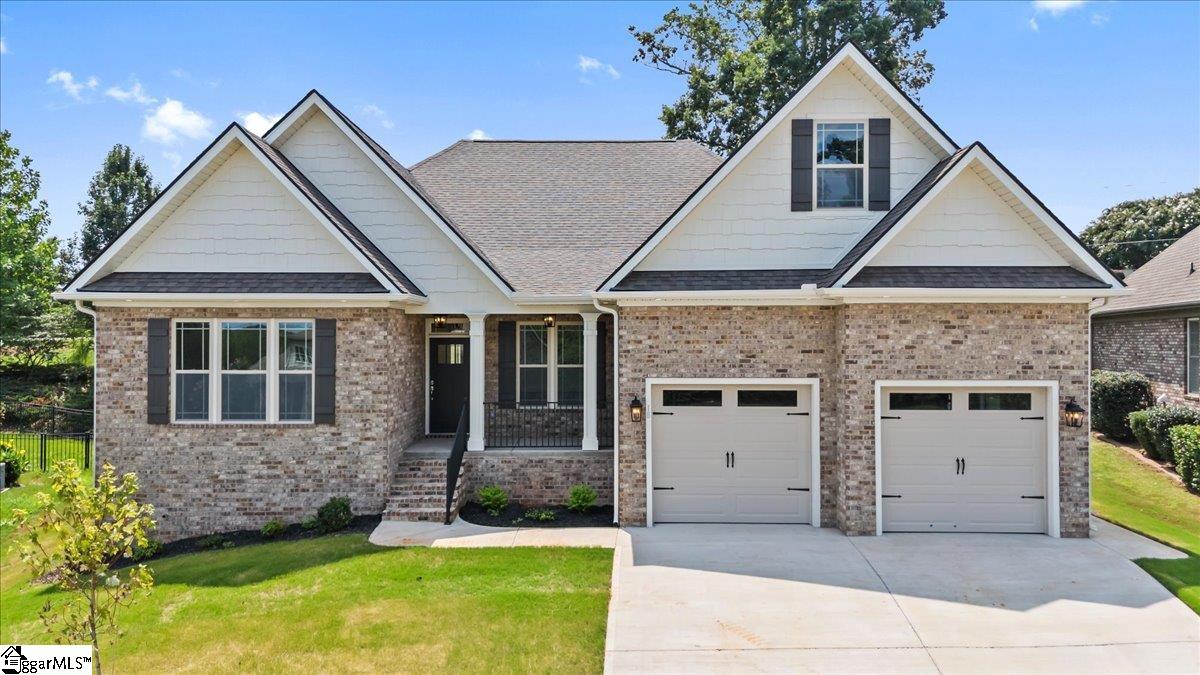 18 Double Crest Drive