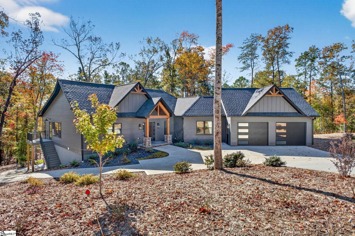 709 Keowee Bay Circle