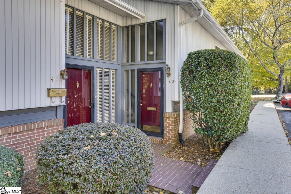 42 Briarglen Place