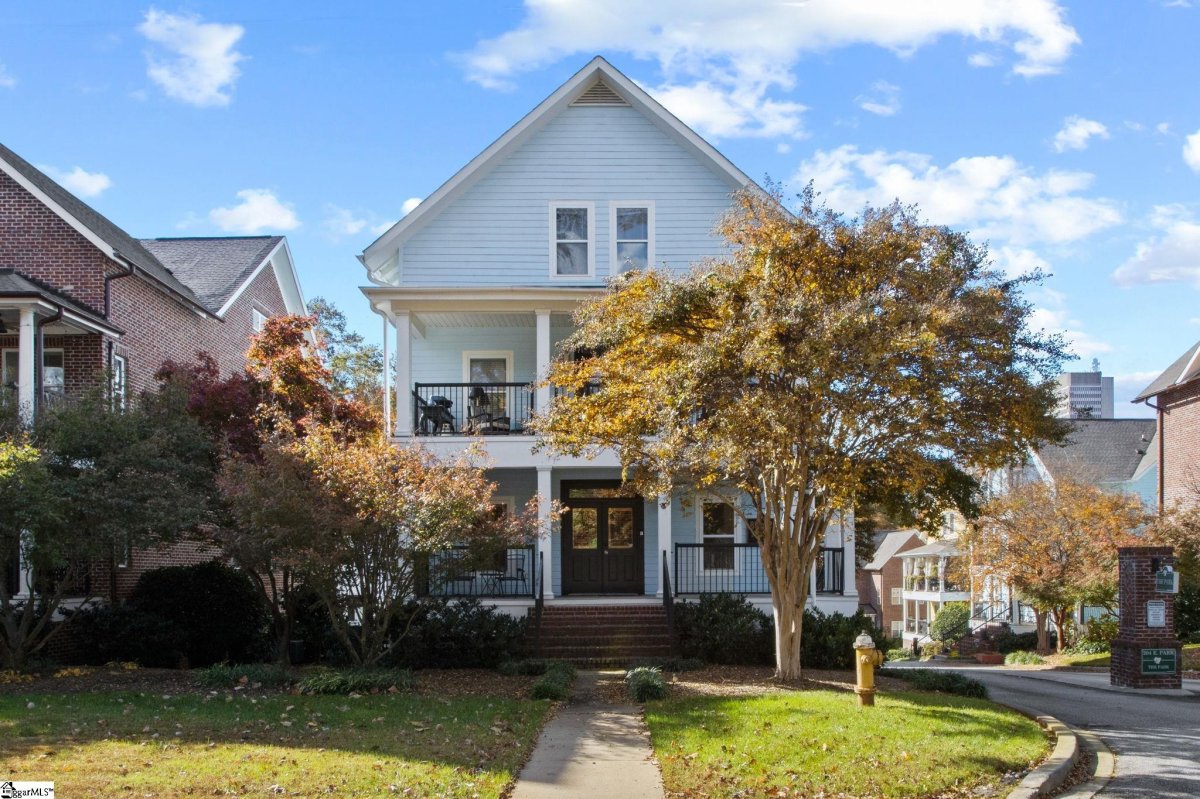 204 E Park Avenue Unit 201
