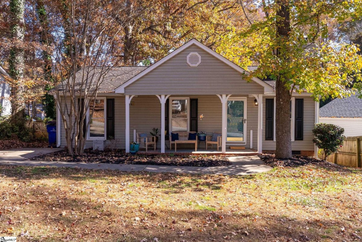 1067 Summit Drive
