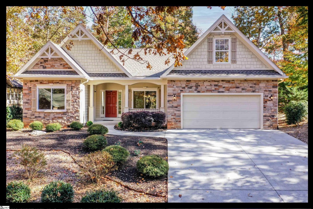 9 Keepers Lantern Drive