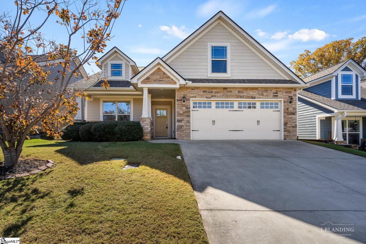 211 Henrydale Drive