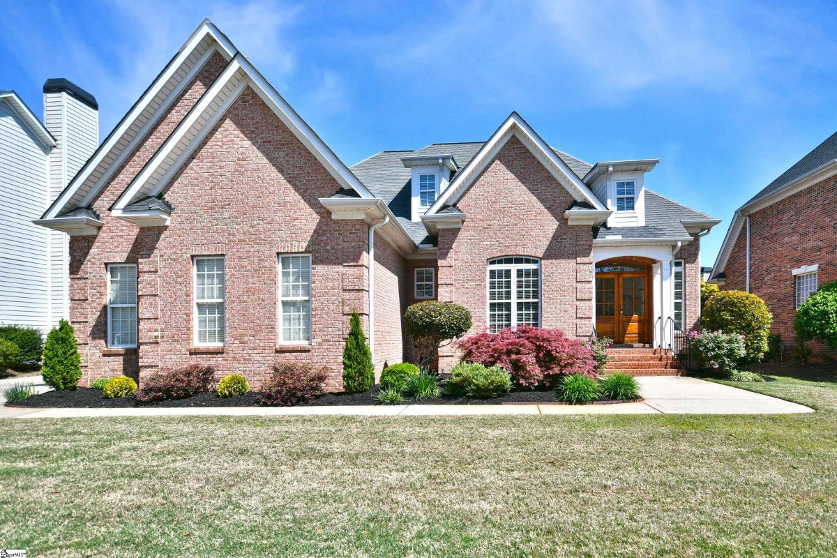 8 Lone Oak Avenue