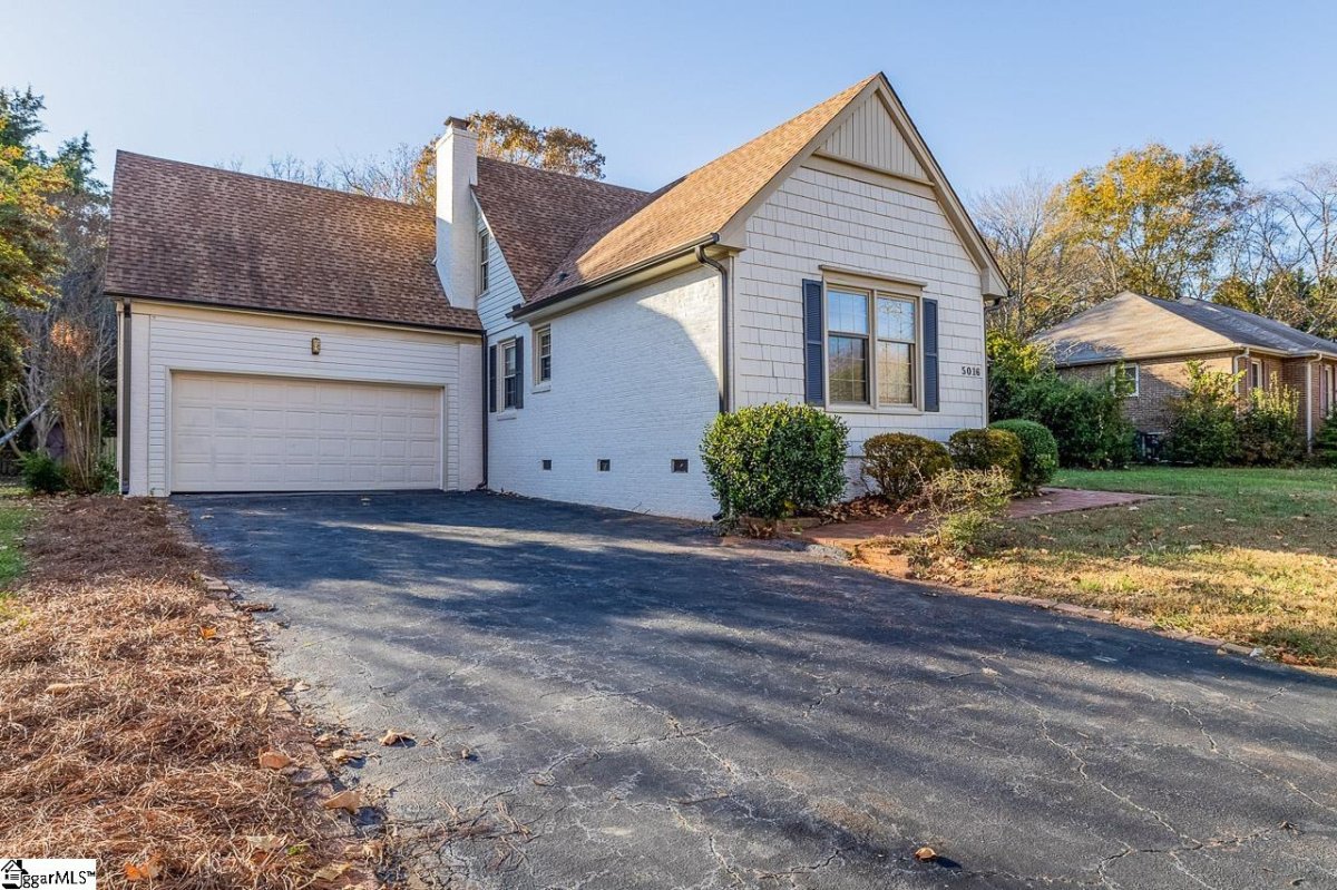 5016 Bridle Path Lane