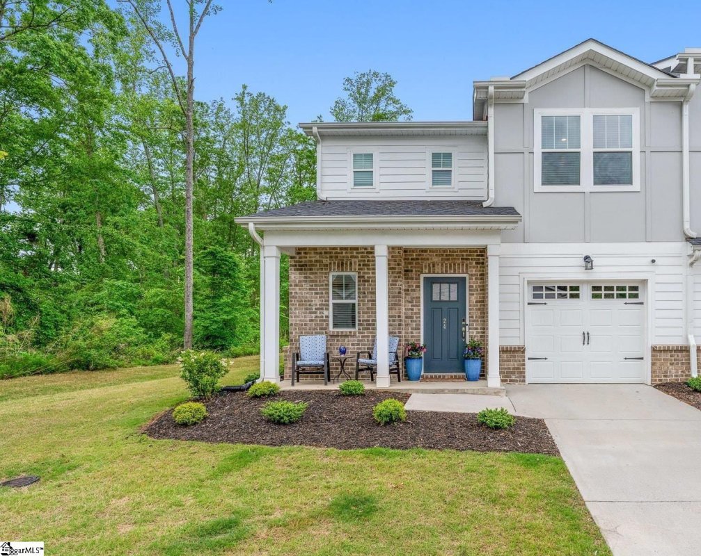 24 Sparrow Lane
