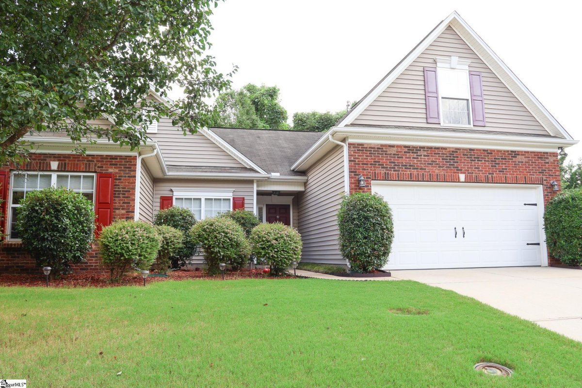307 Blue Heron Circle