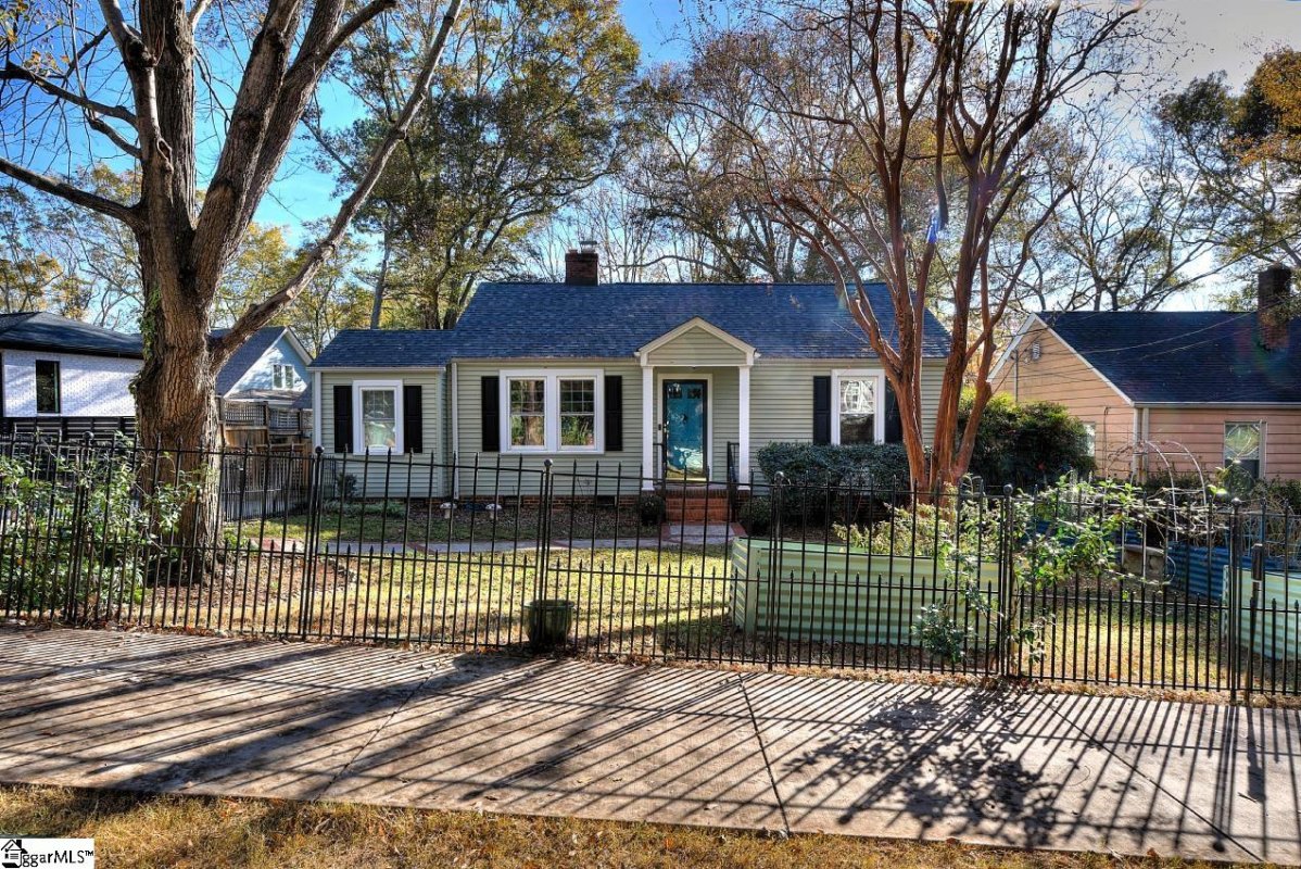 204 Long Hill Street