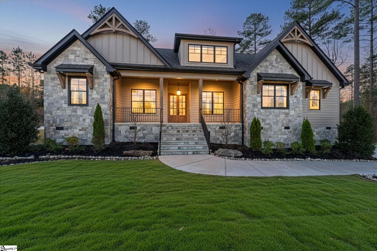 305 Wedge Way