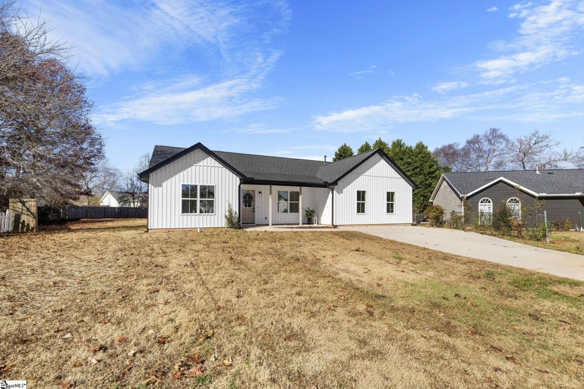 206 Dexter Bend Court