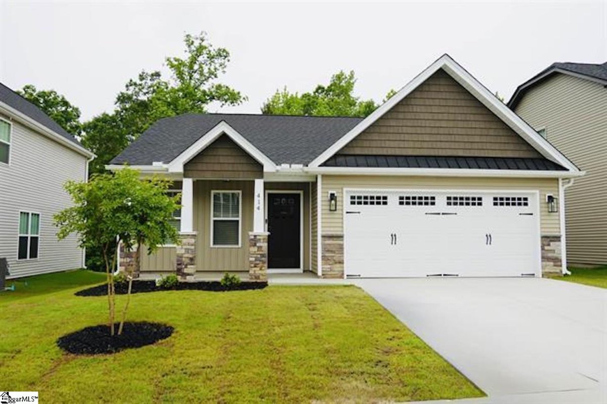 414 Rivertrace Loop